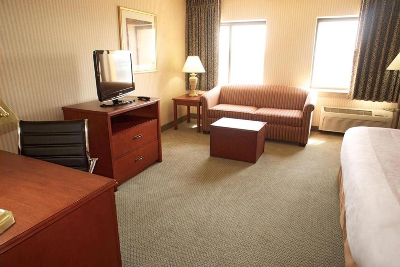 La Quinta Inn By Wyndham Detroit Southgate Exterior photo